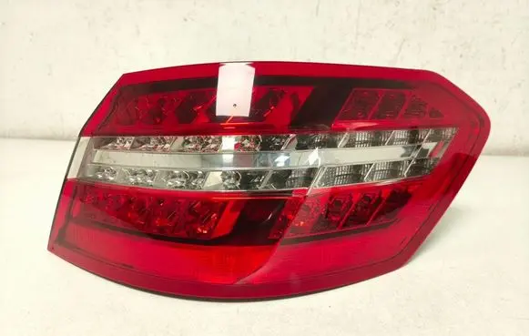 Mercedes-Benz E W212 Rear/tail lights A2129060658