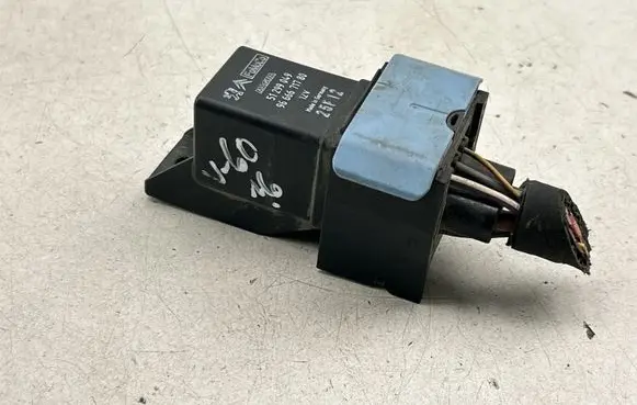 Volvo V60 Glow plug pre-heat relay 9666671780