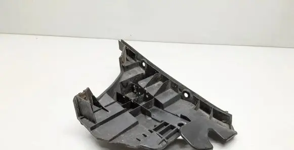 Volvo V70 Front bumper mounting bracket 31265345
