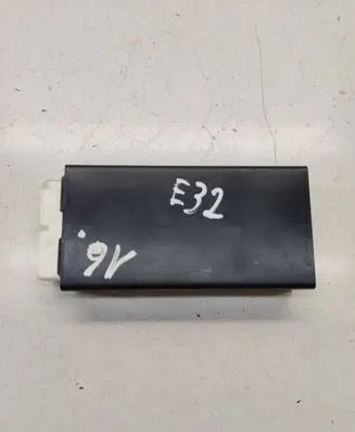 BMW 7 E32 Seat control module 1378639 61311378639 05998900