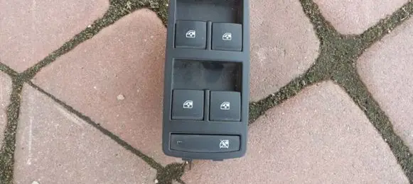 Opel Insignia B Electric window control switch