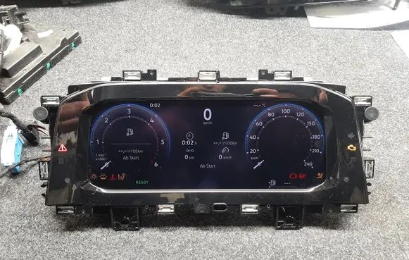 Speedometer (instrument cluster)