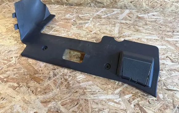 Dashboard lower bottom trim panel
