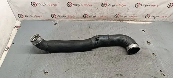 Volkswagen Touareg I Intercooler hose/pipe 