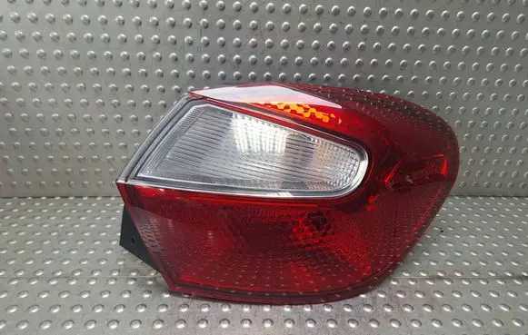 Hyundai i10 Rear/tail lights S27725497 92402K7000