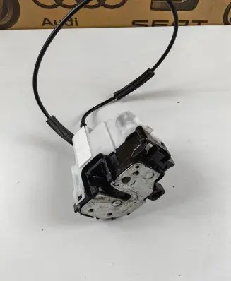 Loading door lock