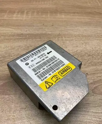 BMW 5 E39 Airbag control unit/module 6910676 V35