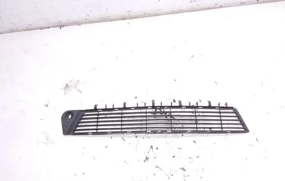 Opel Vectra C Front bumper lower grill 09186126