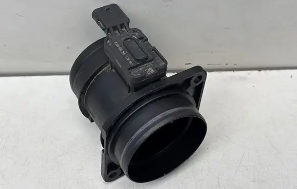 Seat Leon (5F) Mass air flow meter 04L906461B 5WK98102