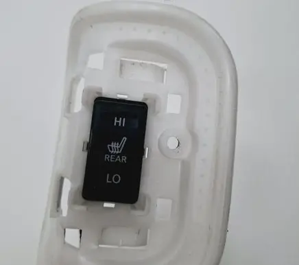 Nissan Leaf II (ZE1) Seat heating switch 