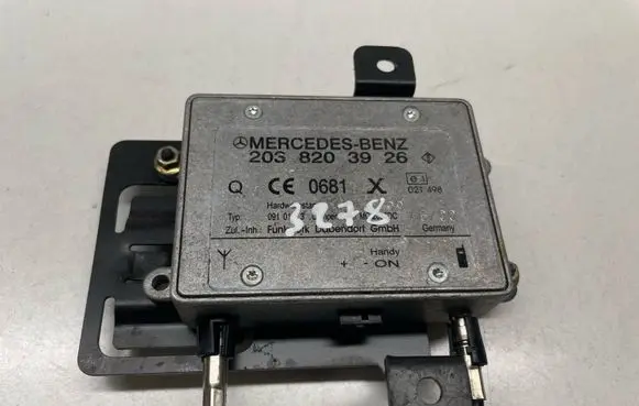 Mercedes-Benz CLK AMG A208 C208 Aerial antenna amplifier 2038203926 A2038203926