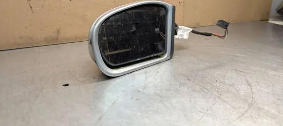 Mercedes-Benz C W203 Front door electric wing mirror 413133417