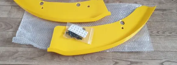 Dodge Charger Trim molding 68327085AA 68327084AA