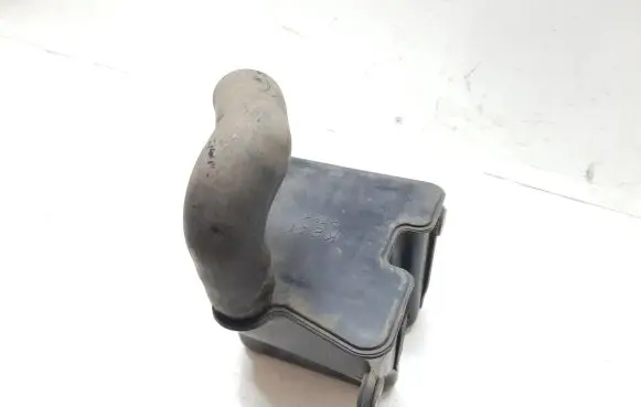 KIA Shuma Intake resonator K2A1