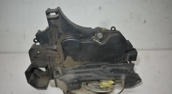 Mitsubishi Colt Rear door lock