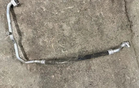 Skoda Octavia Mk4 Air conditioning (A/C) pipe/hose 5Q0816743D