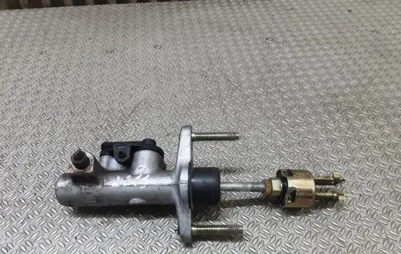 Toyota Yaris Clutch master cylinder 3145416010