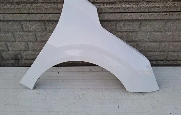 Peugeot 208 Fender