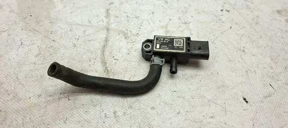 Audi A3 S3 8P Exhaust gas pressure sensor 03N906051B