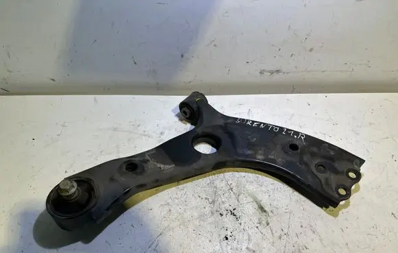 KIA Sorento Front lower control arm/wishbone 