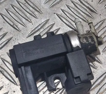 Audi A4 S4 B7 8E 8H Turbo solenoid valve 8e0906627