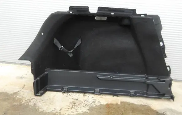 KIA Xceed Tailgate/trunk side cover trim 