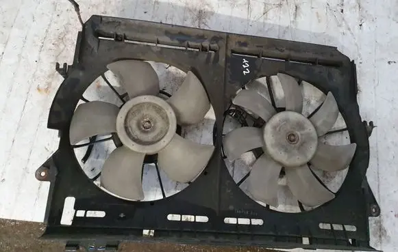 Toyota Avensis T250 Radiator cooling fan shroud NOCODE