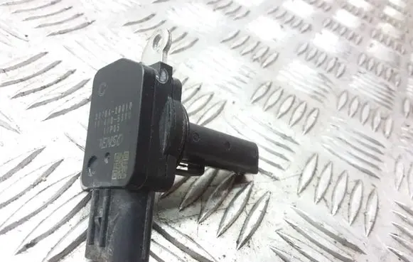 Toyota Prius+ (ZVW40) Mass air flow meter 2220428010