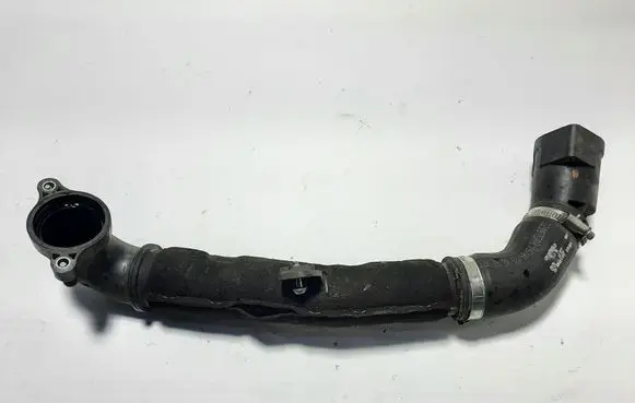 Volkswagen Golf VII Intercooler hose/pipe 04L145762AD
