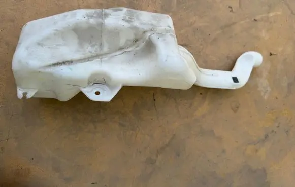 Fiat 500 Abarth Windshield washer fluid reservoir/tank 68102696AB 68102696