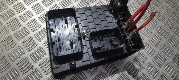 Volkswagen Golf V Fuse box set 1K0937124K