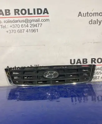 Hyundai Accent Front bumper upper radiator grill 8636125620