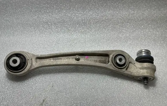 Front lower control arm/wishbone