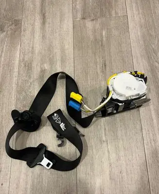 BMW X1 E84 Front seatbelt 72112991283 2991283 34061695