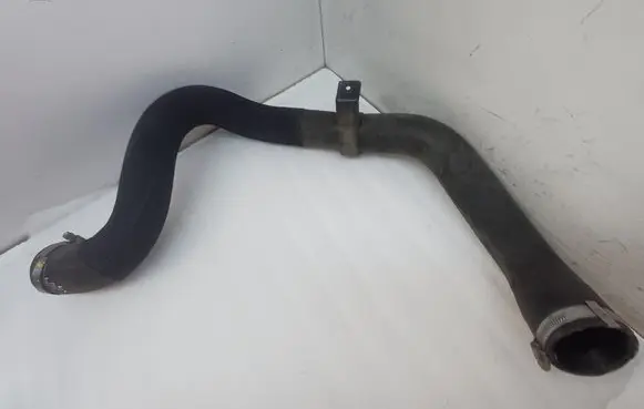 Intercooler hose/pipe