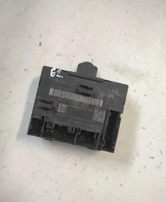 Volkswagen PASSAT B8 Door control unit/module 5Q0959392D 5Q0959392B