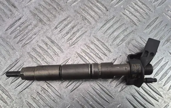 Mercedes-Benz CLS C219 Fuel injector A6420701387 0445115 S6MBD4D