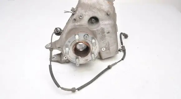 Land Rover Evoque II Rear wheel hub spindle/knuckle K8D2-5A968-CA