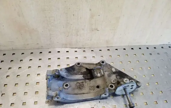 Peugeot 307 Engine mounting bracket 9650034280