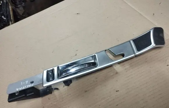 Chrysler Pacifica Front door interior handle OXK65TRMAA
