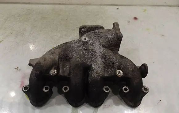 Volkswagen Polo IV 9N3 Intake manifold 038129713BC