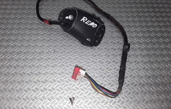 Renault Laguna II Sound control switch 