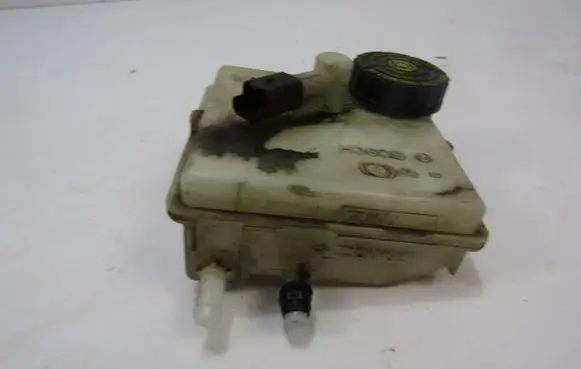 Citroen Xsara Picasso Brake fluid reservoir 