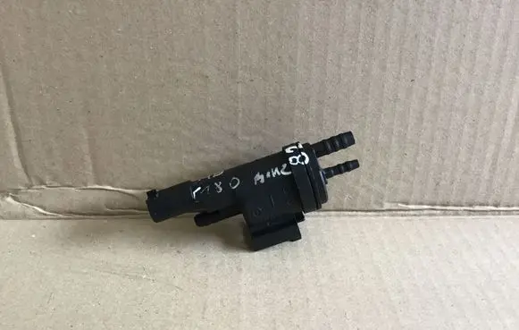Mercedes-Benz C W203 Turbo solenoid valve 0025401497