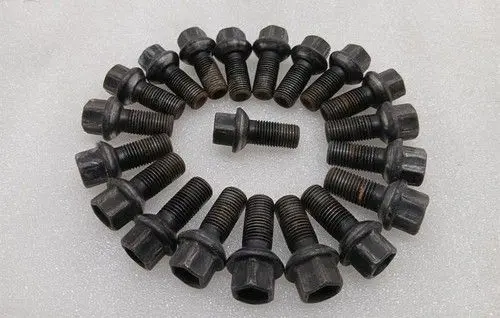 McLaren 675LT Spider Anti-theft wheel nuts and lock