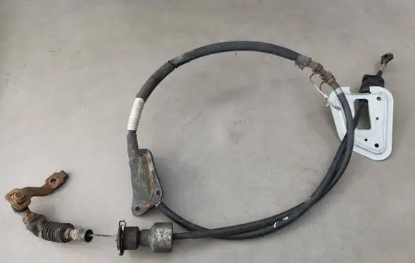 Lexus RX 330 - 350 - 400H Gear shift cable linkage 