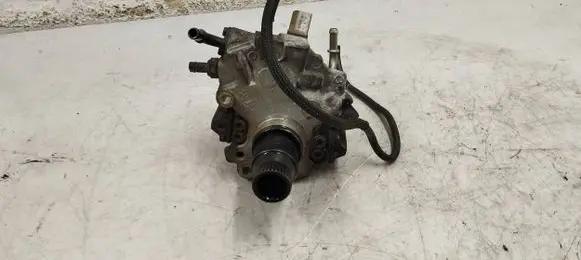 Mercedes-Benz E W212 Fuel injection high pressure pump A6510702601