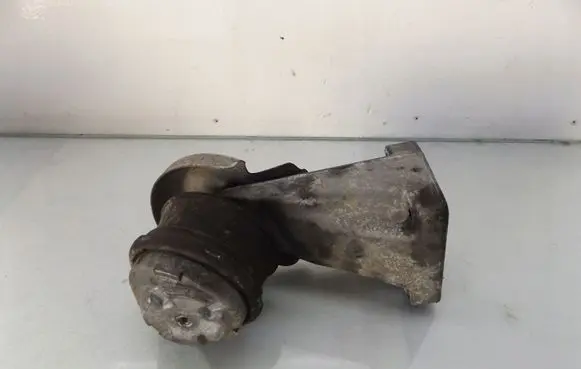 Mercedes-Benz C W203 Engine mounting bracket 6112230804
