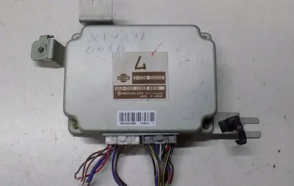 Nissan X-Trail T30 Transfer box differential control unit 31036EQ300