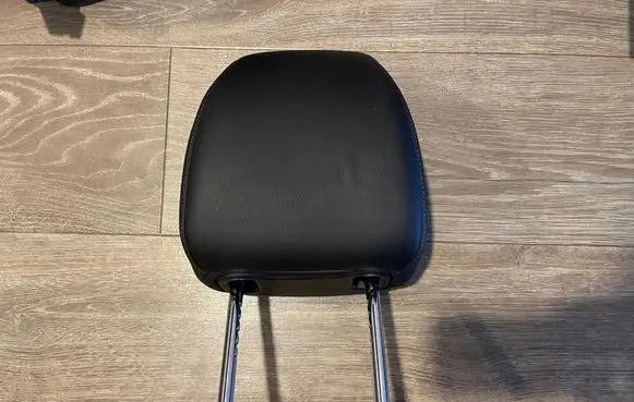 Honda HR-V Front seat headrest